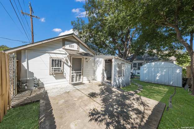 Primary Photo - 2602 S New Braunfels Ave