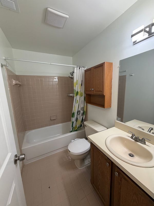Foto del edificio - 15802 Orchard Ln