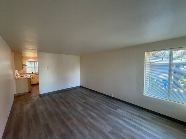Building Photo - 2506 Jeppesen Acres Rd