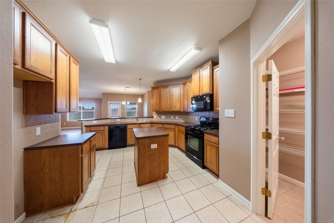 Building Photo - 6007 Wilcox Point Dr