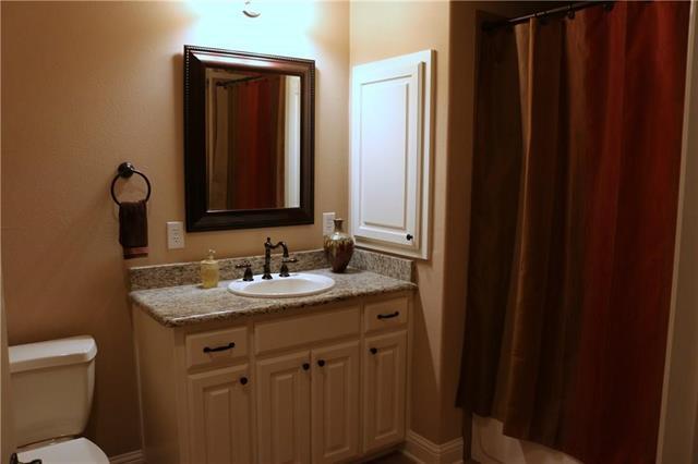 Foto del edificio - 1604 E Hickory Hill Rd
