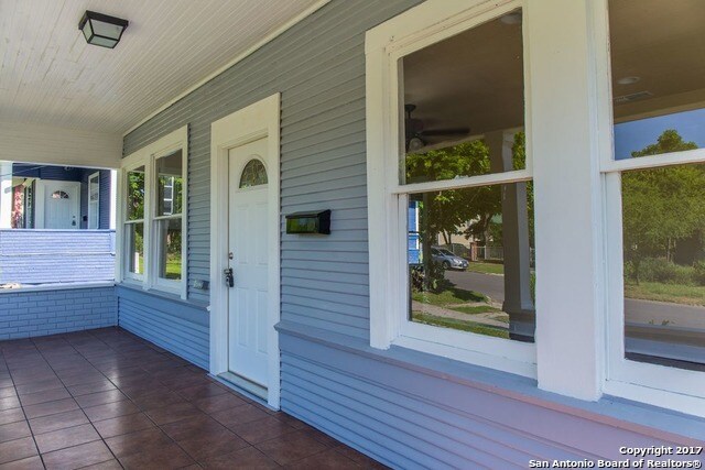 Foto del edificio - 805 W Mistletoe Ave