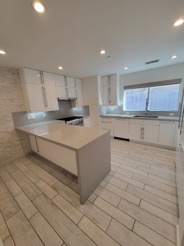 Building Photo - 947 4th St