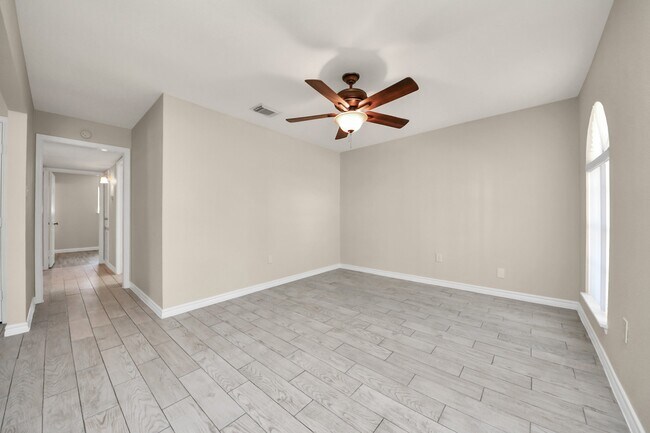 Foto del edificio - 11915 Binghamton Dr