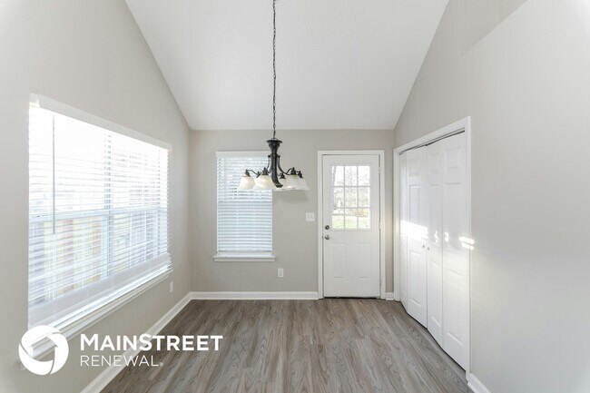 Foto del edificio - 6722 N Regency Park Cir