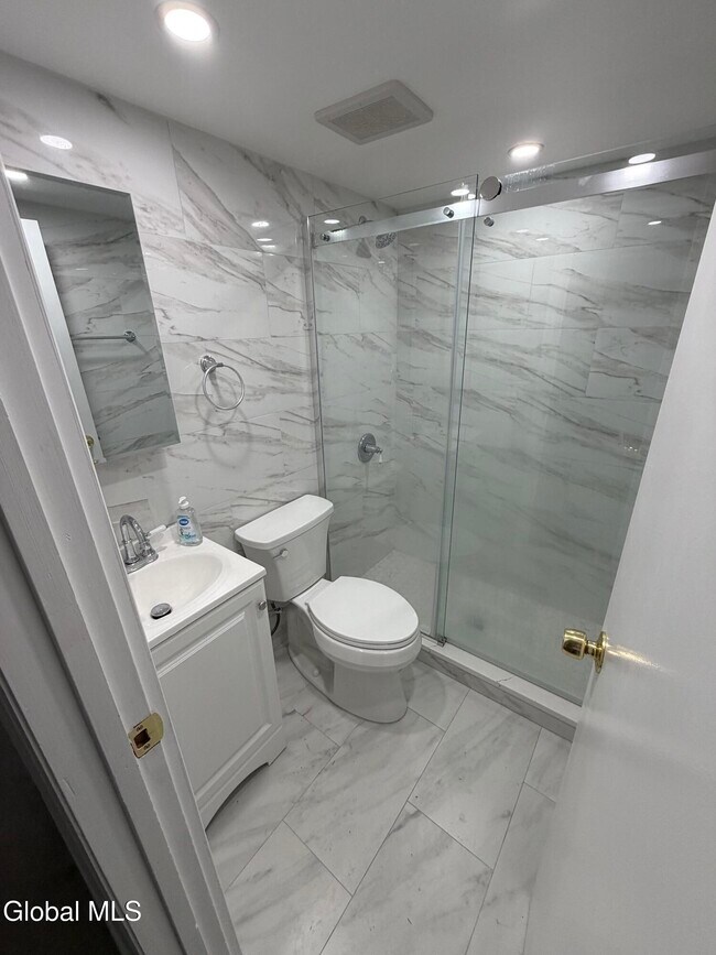 Foto del edificio - 58 S Swan St