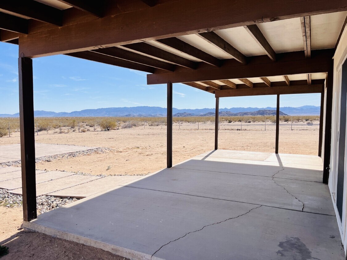 Primary Photo - Quiet, Renovated 2 bd House Surrounded by ...