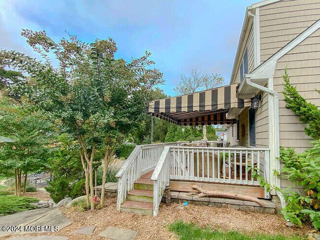 Building Photo - 2125 Millbrook Rd