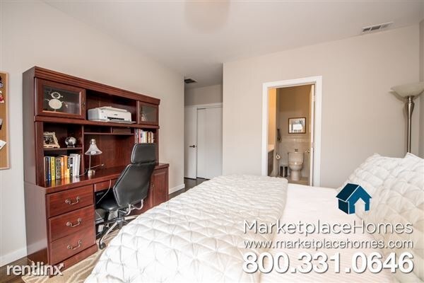 Building Photo - 3 br, 3 bath Condo - 1510 N Hudson Ave # 3