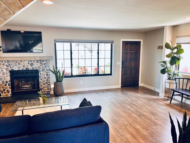 Foto del edificio - 6813 Briarwood Dr
