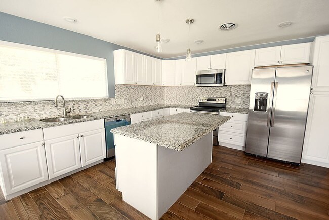 Foto del edificio - 401 W Brookside Dr