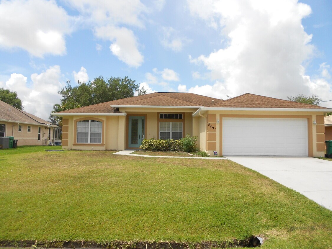 Foto principal - 5491 NW Dabney Ct