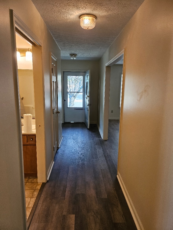 Building Photo - 714 College Dr