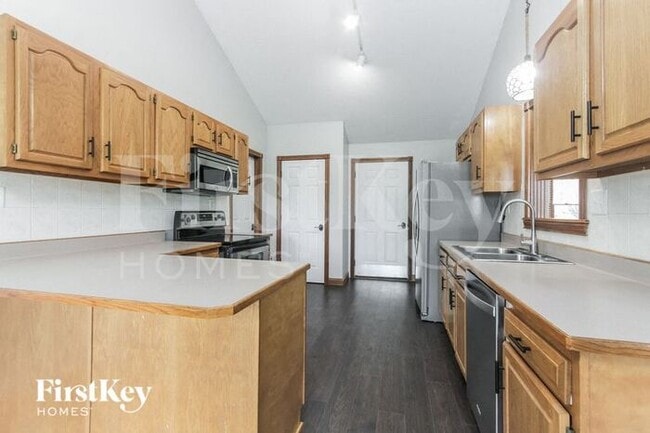 Foto del edificio - 169 Meadows Ct
