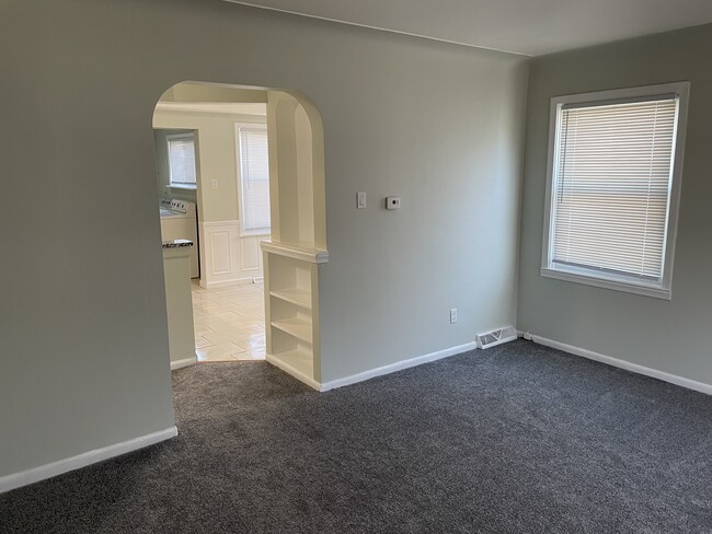 Living Room - 625 E Hudson Ave