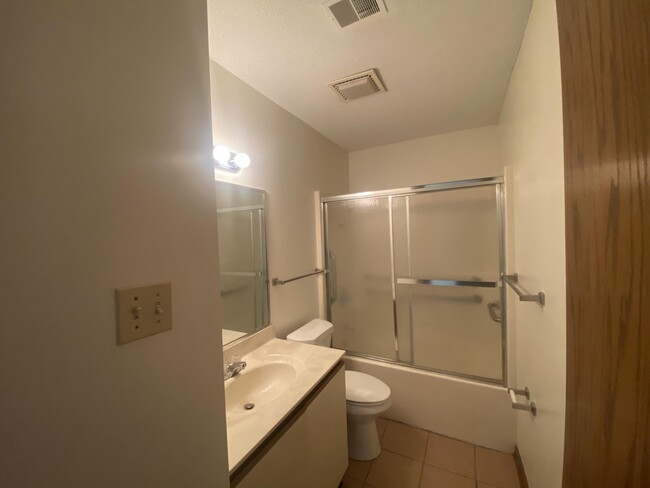 Building Photo - 4200 S Bearfield Rd