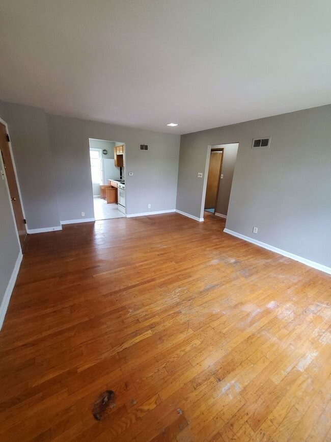 Building Photo - 3433 N 76th St