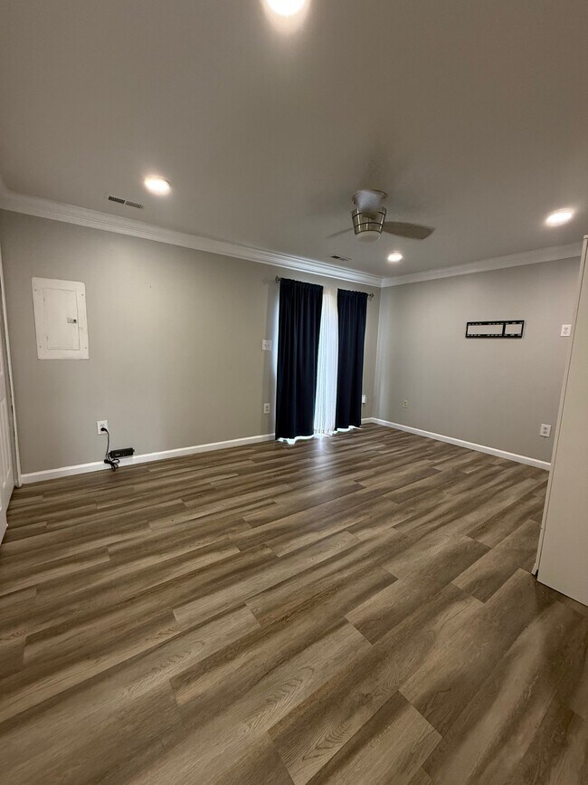 Building Photo - 9903 Cranapple Ct