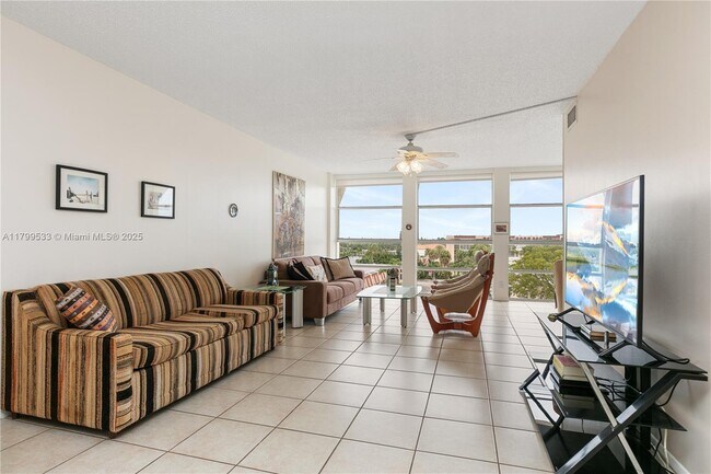 Building Photo - 2000 Atlantic Shores Blvd