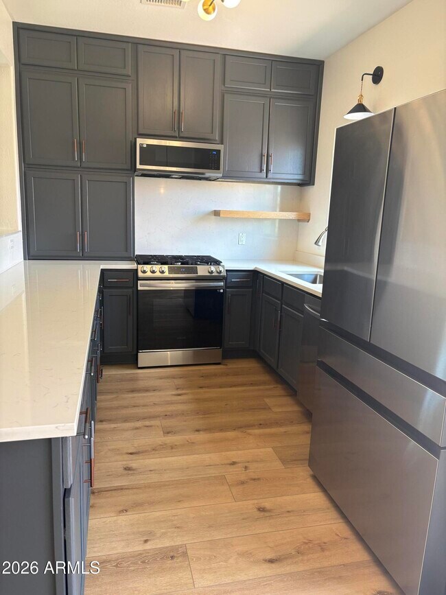 Foto del edificio - 670 Brindle Dr
