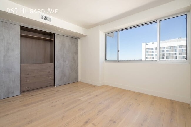 Building Photo - 969 Hilgard Ave