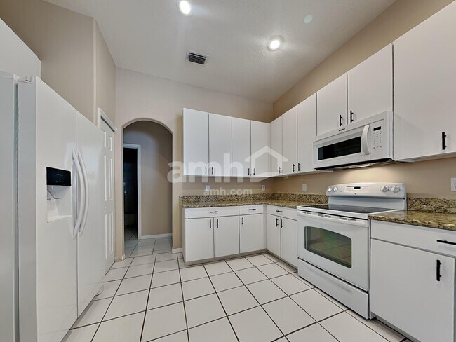 Foto del edificio - 4004 Water Park Ct