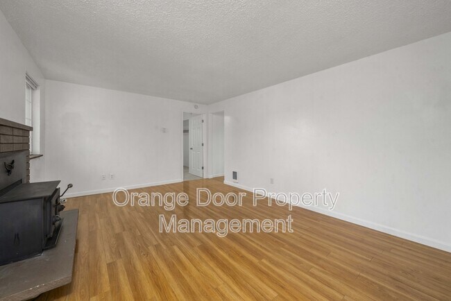Foto del edificio - 9231 S K St