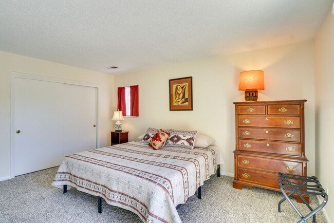 Foto del edificio - 3412 Ann Cir SE