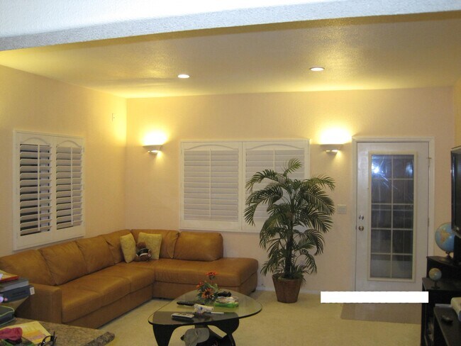 Foto del edificio - 10170 Tilton St