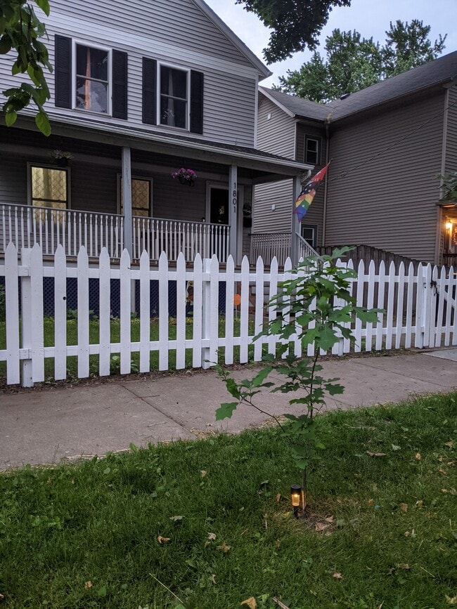 Enclosed fence - 1801 W 47th St