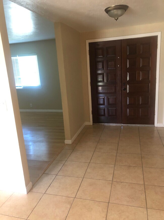 Building Photo - 6409 Bay Hill Way
