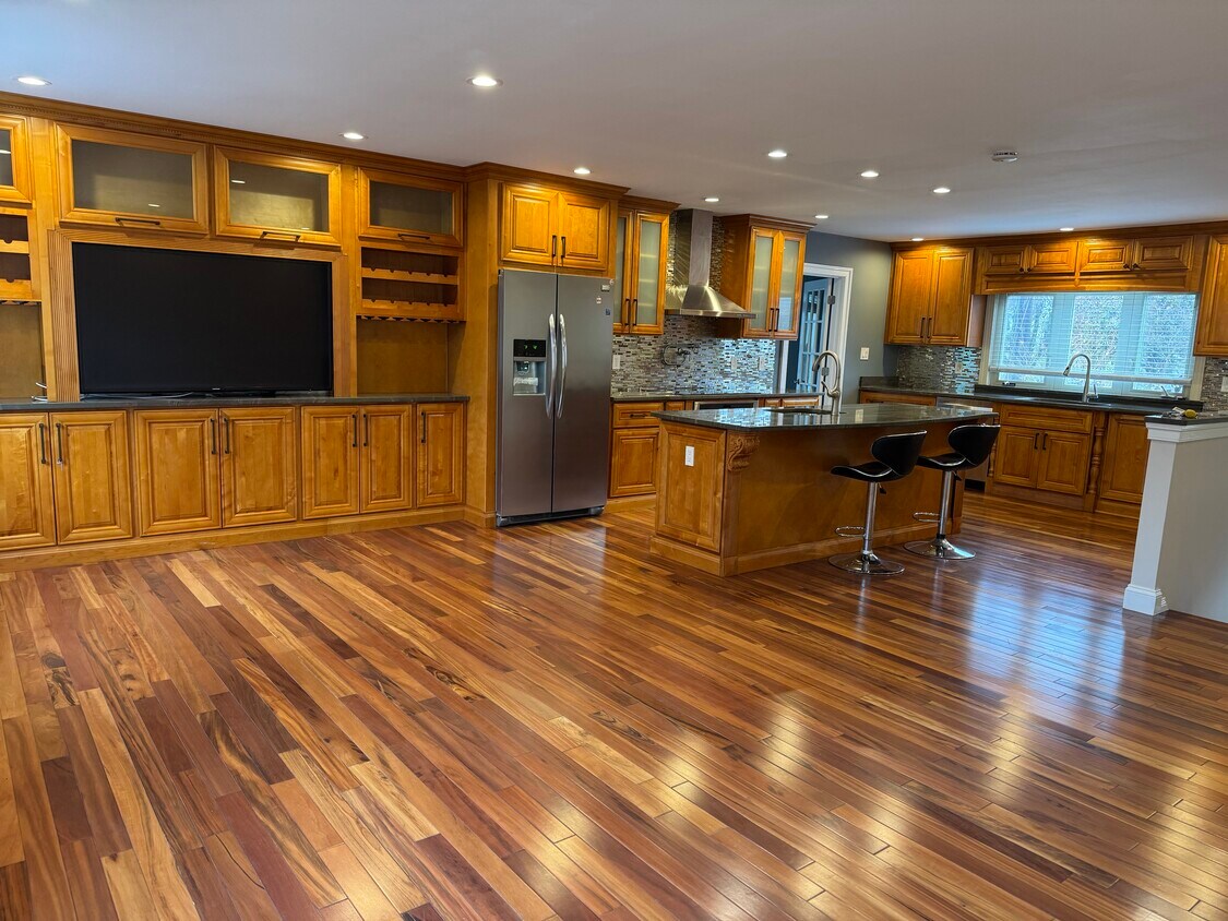 Primary Photo - 7209 Needwood Rd