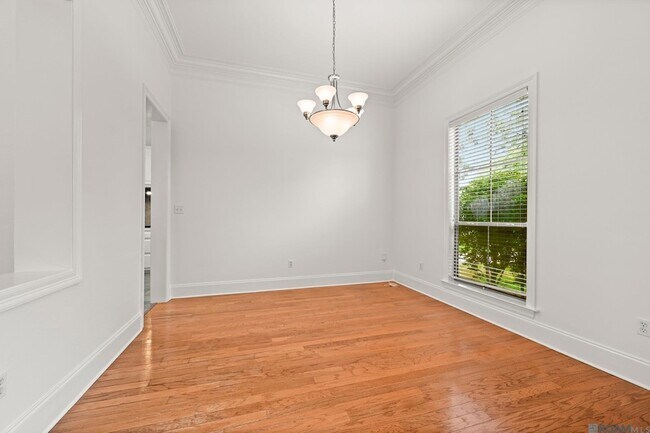 Foto del edificio - 10638 Hillmont Ave