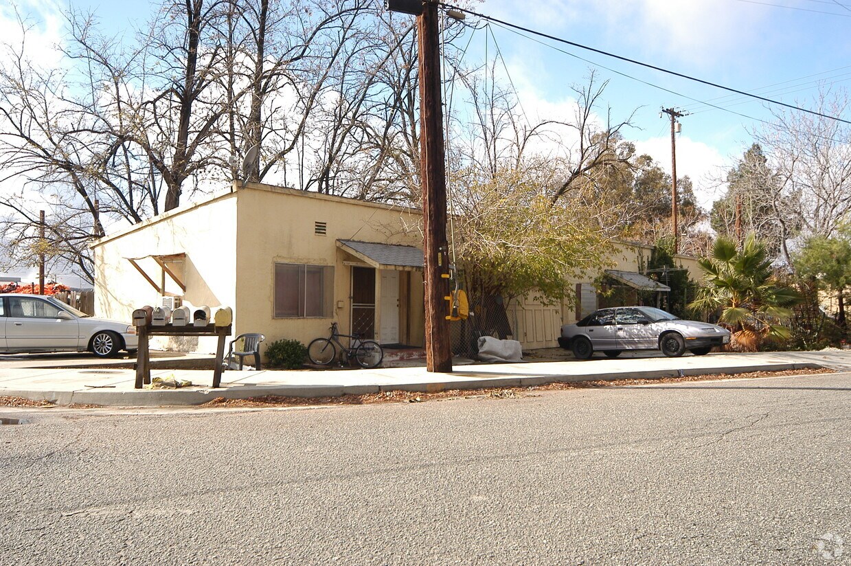 Building Photo - 501 W Luis Estrada Rd