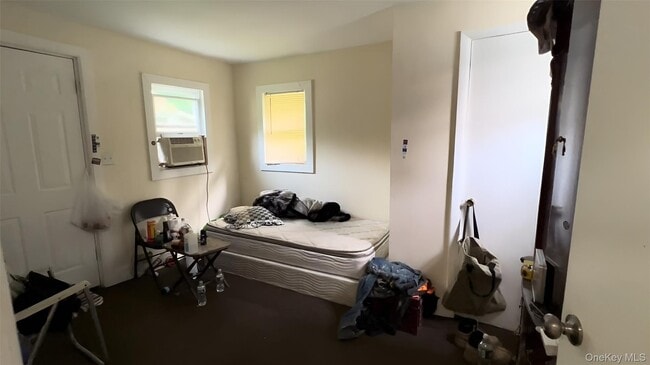 Foto del edificio - 19 Old Greenfield Rd