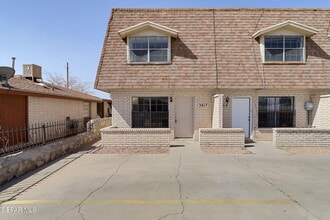 Building Photo - 3017 E Glen Dr