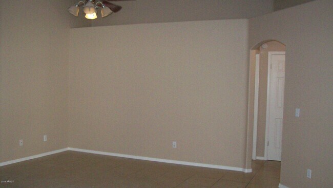 Foto del edificio - 802 E Rosemonte Dr