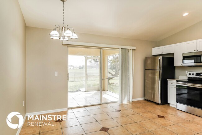Foto del edificio - 2035 NE 8th Pl
