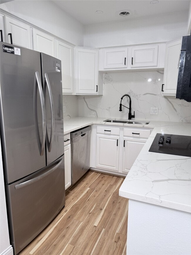 Building Photo - 2601 Bellefontaine