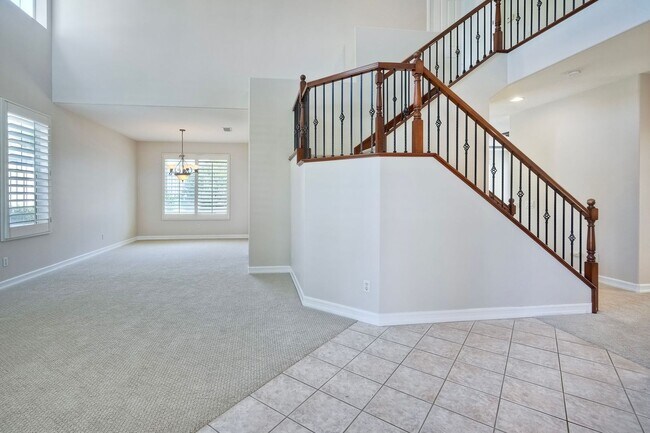 Building Photo - 4Bed/3Bath Carlsbad Home with Office  & Lo...