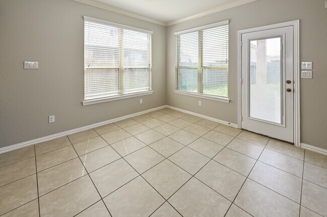 Building Photo - 4306 Apple Ln