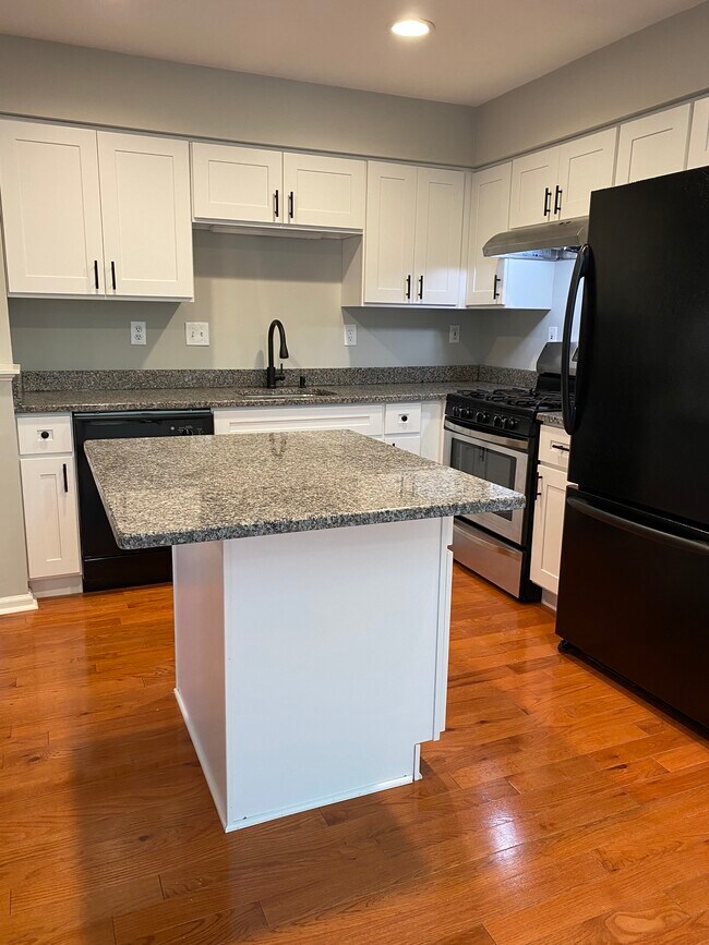 Foto del edificio - 49 Coachlight Dr