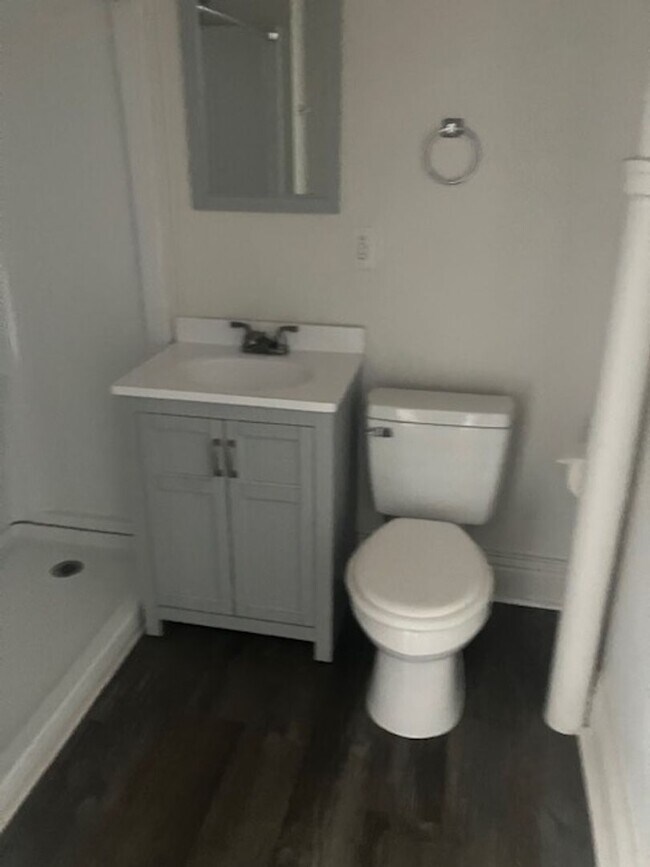 Foto del edificio - 803 E Washington St