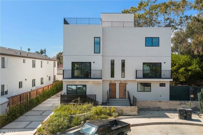 Photo - 2515 Alsace Ave Townhome