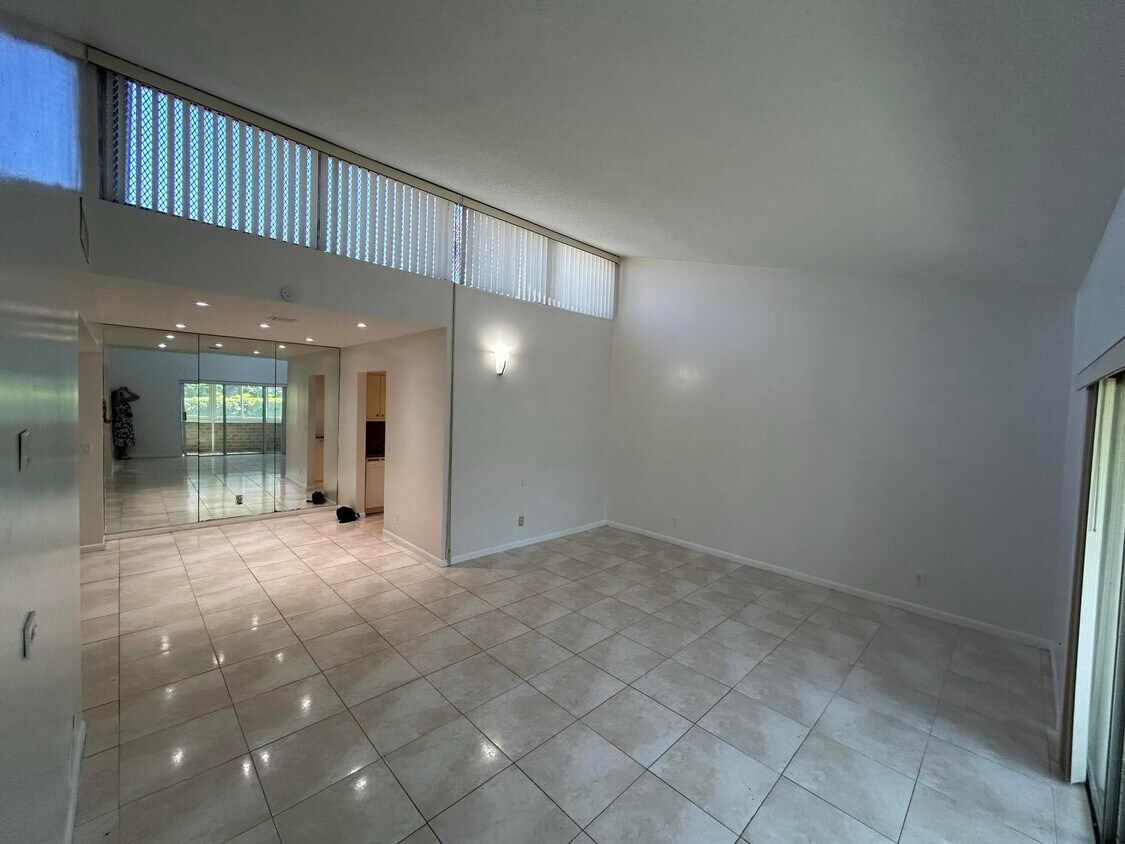 2538 Boundbrook Dr S Unit 140, West Palm Beach, FL 33406 Condo for