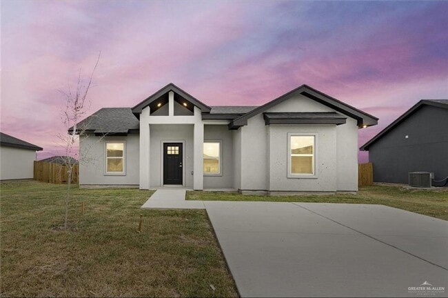 Building Photo - 1808 Hope Dr