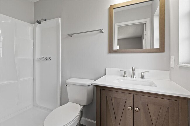 Foto del edificio - 402 Century Ave