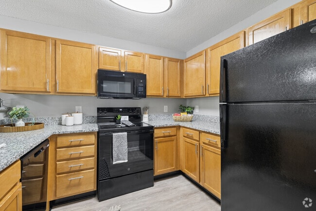 The Glens 1BR, 1BA - 838SF - Kitchen - Cushendall Commons