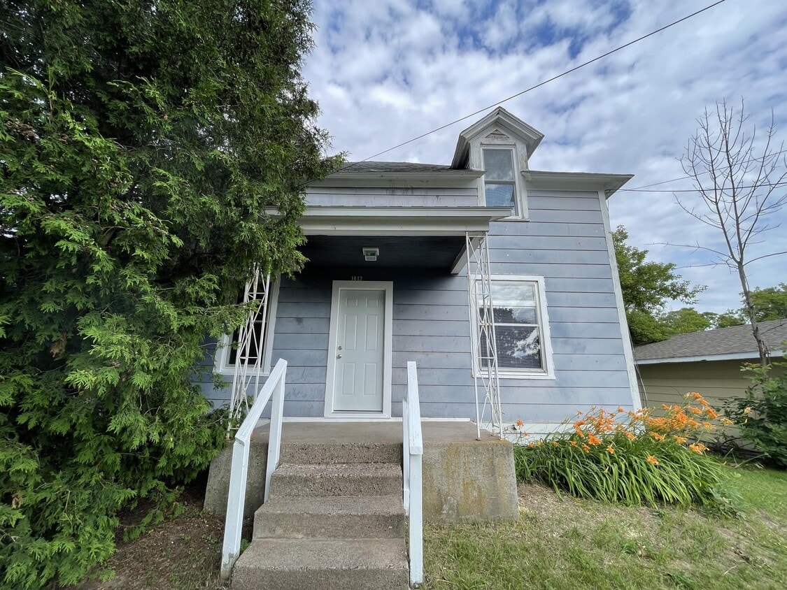 1812 Longyear Ave, Marquette, MI 49855 House Rental in Marquette, MI