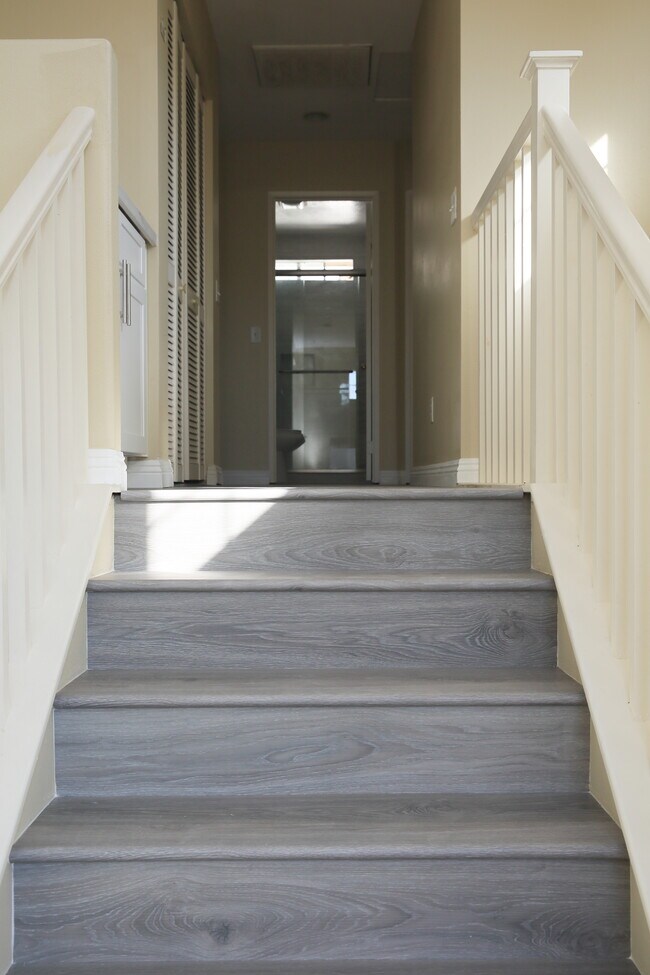 Foto del edificio - 42084 Orange Blossom Dr